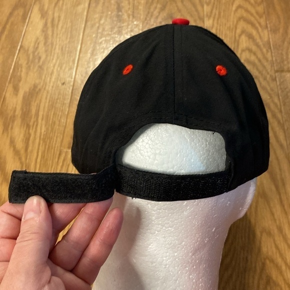 SPORTS BET MONTANA HAT BLACK  STRAPBACK ADJUSTABLE NWOT - Picture 5 of 9